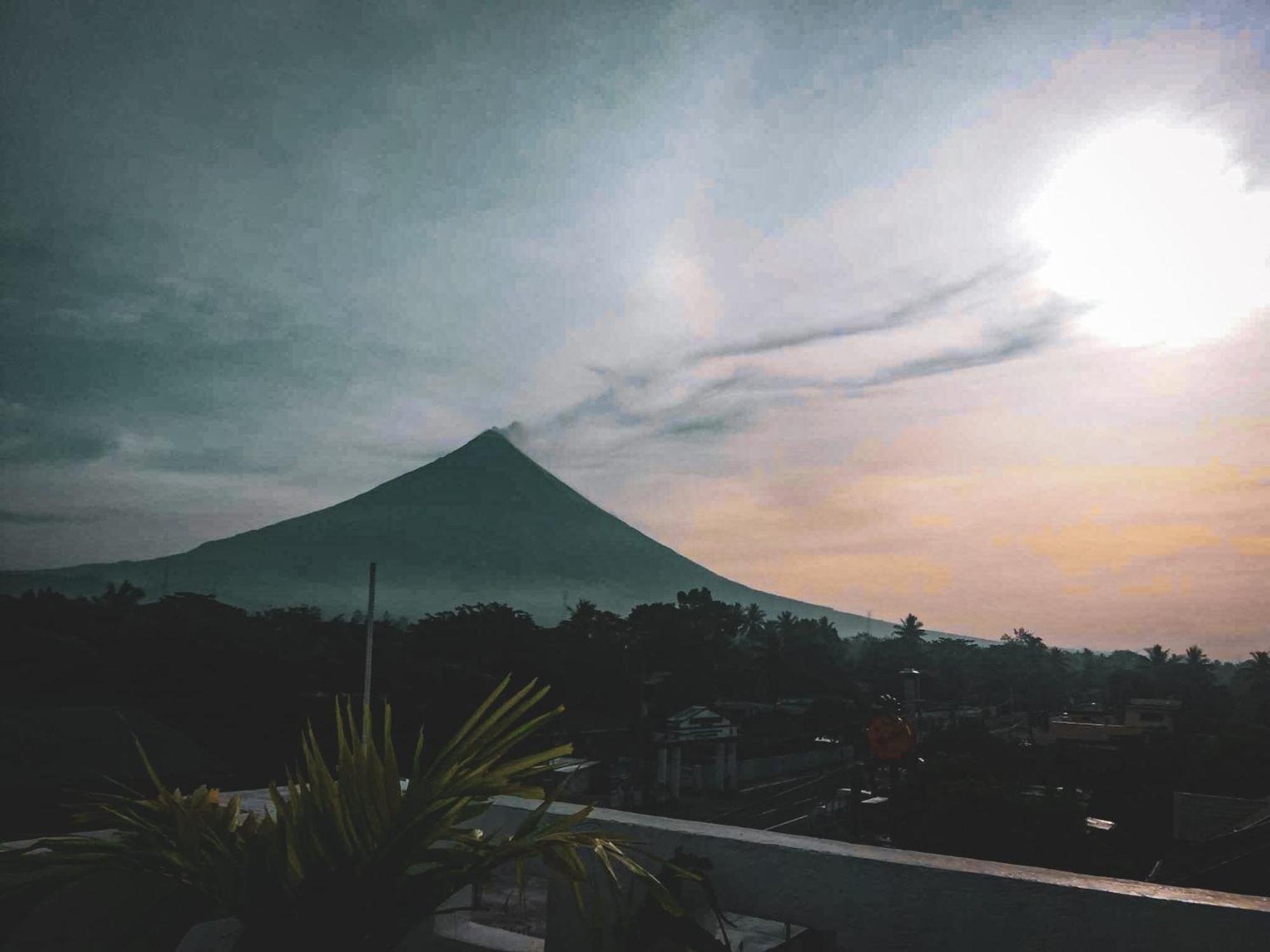 Majestique Hotel Albay Bicol Guinobatan Екстер'єр фото